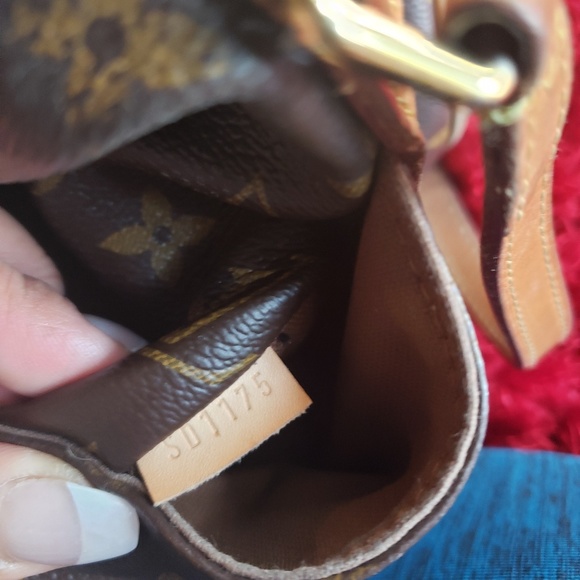 Louis Vuitton Totally PM --Pending local PU - Picture 8 of 8